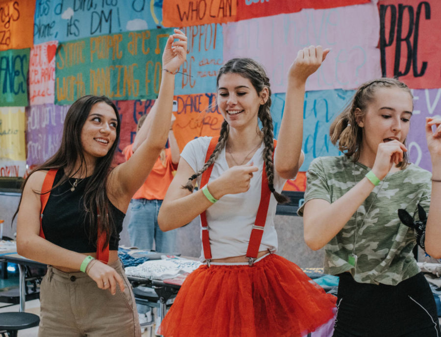 (l to r) Gabriela Tozzi, Alexandra Fongemie, and Brooklyn Miller try out their best dance moves.